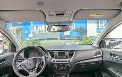 Hyundai Solaris II рестайлинг, 2018 год, 800 000 рублей, 1 фотография