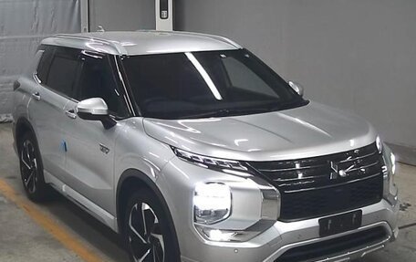 Mitsubishi Outlander, 2022 год, 3 085 000 рублей, 3 фотография