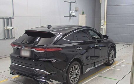 Toyota Harrier, 2022 год, 3 130 000 рублей, 2 фотография