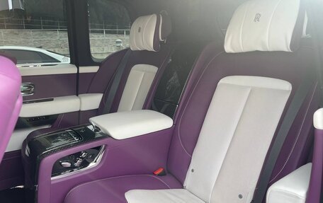 Rolls-Royce Cullinan, 2021 год, 35 000 000 рублей, 8 фотография