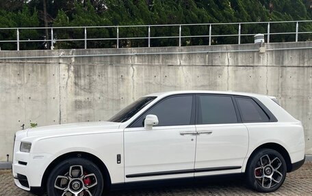 Rolls-Royce Cullinan, 2021 год, 35 000 000 рублей, 3 фотография