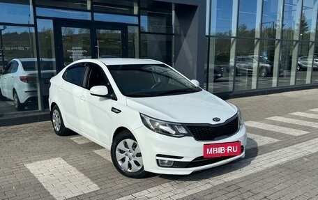 KIA Rio III рестайлинг, 2016 год, 900 000 рублей, 2 фотография