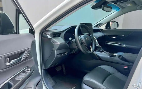 Toyota Venza, 2022 год, 3 700 000 рублей, 8 фотография