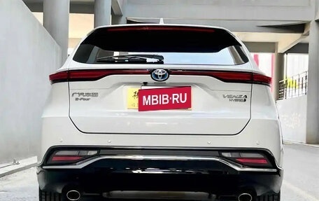 Toyota Venza, 2022 год, 3 700 000 рублей, 5 фотография