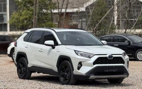 Toyota RAV4, 2022 год, 2 755 123 рублей, 3 фотография