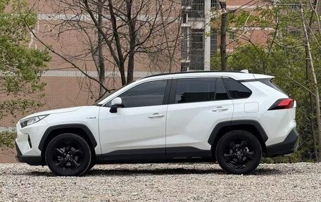 Toyota RAV4, 2022 год, 2 755 123 рублей, 4 фотография