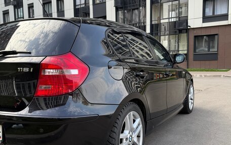 BMW 1 серия, 2011 год, 900 000 рублей, 10 фотография