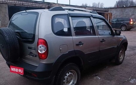 Chevrolet Niva I рестайлинг, 2010 год, 450 000 рублей, 5 фотография