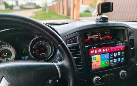 Mitsubishi Pajero IV, 2008 год, 1 950 000 рублей, 2 фотография