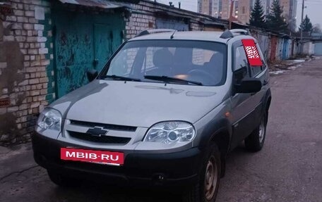 Chevrolet Niva I рестайлинг, 2010 год, 450 000 рублей, 3 фотография