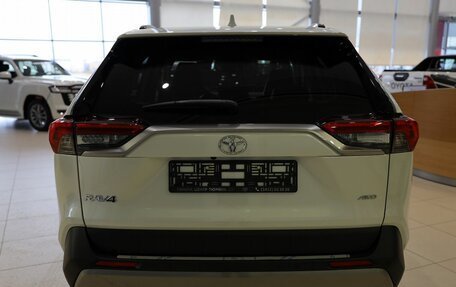 Toyota RAV4, 2025 год, 6 000 000 рублей, 5 фотография