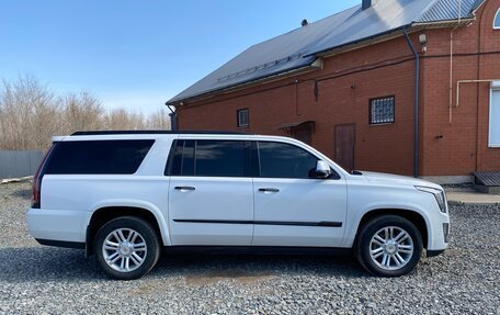 Cadillac Escalade IV, 2019 год, 6 500 000 рублей, 4 фотография