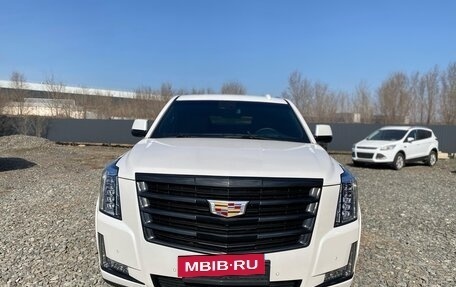 Cadillac Escalade IV, 2019 год, 6 500 000 рублей, 3 фотография