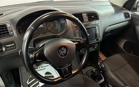 Volkswagen Polo VI (EU Market), 2017 год, 1 078 000 рублей, 4 фотография