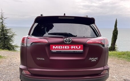 Toyota RAV4, 2018 год, 2 490 000 рублей, 8 фотография