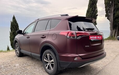 Toyota RAV4, 2018 год, 2 490 000 рублей, 10 фотография