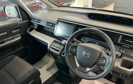 Honda Stepwgn IV, 2017 год, 2 679 000 рублей, 11 фотография