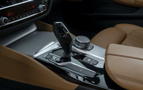 BMW 5 серия, 2019 год, 4 095 000 рублей, 17 фотография