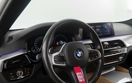 BMW 5 серия, 2019 год, 4 095 000 рублей, 14 фотография