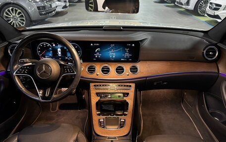 Mercedes-Benz E-Класс, 2021 год, 3 386 000 рублей, 5 фотография