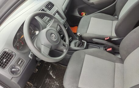 Volkswagen Polo VI (EU Market), 2011 год, 850 000 рублей, 3 фотография