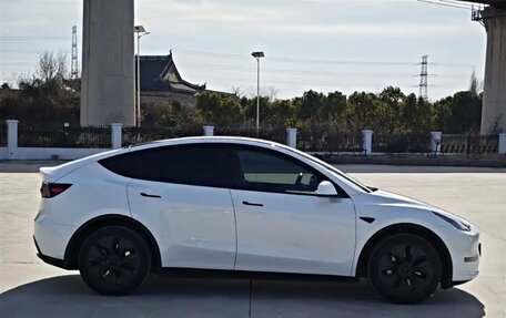 Tesla Model Y I, 2024 год, 4 550 000 рублей, 6 фотография