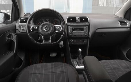 Volkswagen Polo VI (EU Market), 2017 год, 1 219 000 рублей, 6 фотография