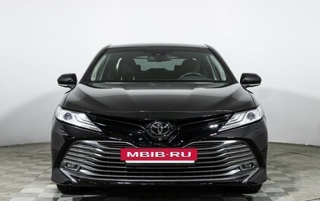 Toyota Camry, 2020 год, 3 690 000 рублей, 2 фотография