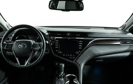 Toyota Camry, 2020 год, 3 690 000 рублей, 13 фотография