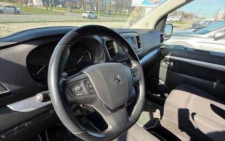 Peugeot Traveller I, 2018 год, 2 300 000 рублей, 8 фотография