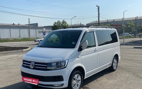 Volkswagen Caravelle T6 рестайлинг, 2016 год, 3 550 000 рублей, 2 фотография