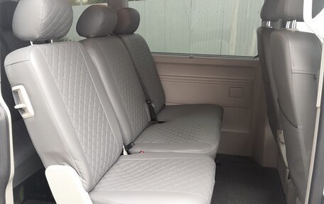 Volkswagen Caravelle T6 рестайлинг, 2016 год, 3 550 000 рублей, 13 фотография