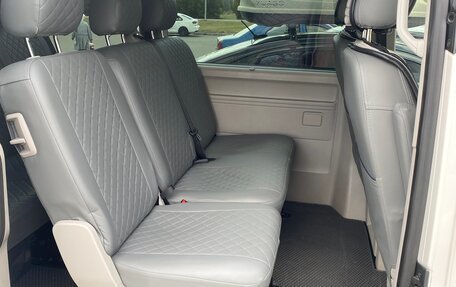 Volkswagen Caravelle T6 рестайлинг, 2016 год, 3 550 000 рублей, 15 фотография