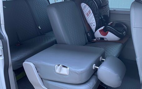 Volkswagen Caravelle T6 рестайлинг, 2016 год, 3 550 000 рублей, 14 фотография