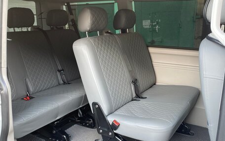 Volkswagen Caravelle T6 рестайлинг, 2016 год, 3 550 000 рублей, 16 фотография