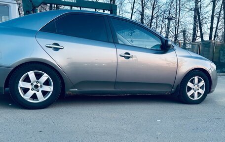 KIA Cerato III, 2010 год, 700 000 рублей, 2 фотография