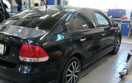 Volkswagen Polo VI (EU Market), 2011 год, 430 000 рублей, 3 фотография