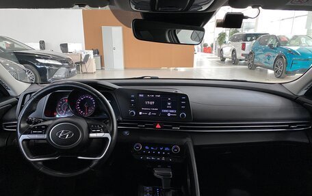 Hyundai Elantra, 2021 год, 2 249 000 рублей, 10 фотография