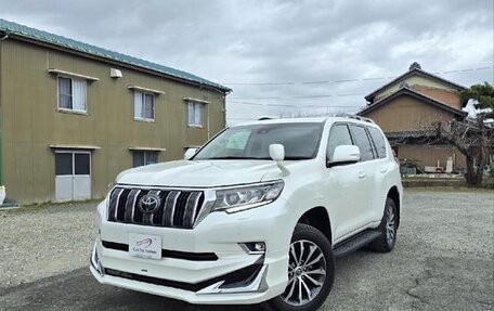 Toyota Land Cruiser Prado 150 рестайлинг 2, 2021 год, 4 150 014 рублей, 2 фотография