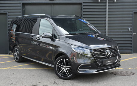 Mercedes-Benz V-Класс, 2024 год, 14 700 000 рублей, 2 фотография