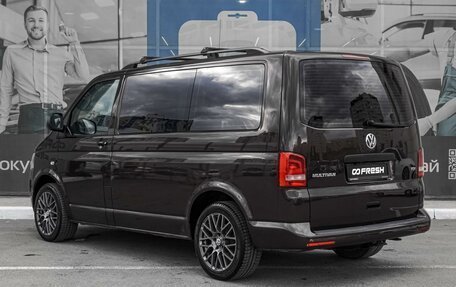 Volkswagen Multivan T5, 2015 год, 2 899 000 рублей, 2 фотография