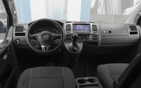 Volkswagen Multivan T5, 2015 год, 2 899 000 рублей, 6 фотография