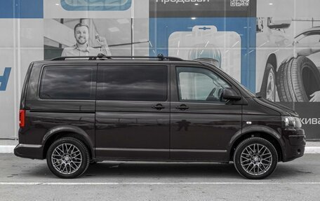 Volkswagen Multivan T5, 2015 год, 2 899 000 рублей, 5 фотография