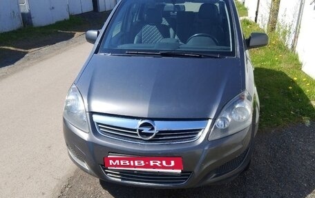 Opel Zafira B, 2012 год, 830 000 рублей, 2 фотография