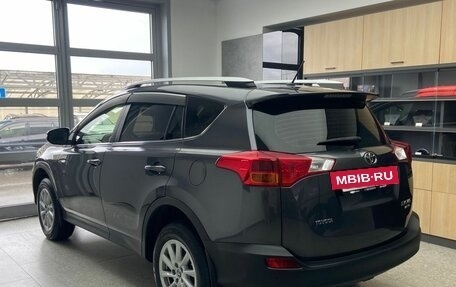 Toyota RAV4, 2015 год, 2 820 000 рублей, 5 фотография