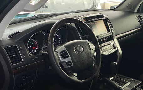 Toyota Land Cruiser 200, 2012 год, 3 299 000 рублей, 8 фотография