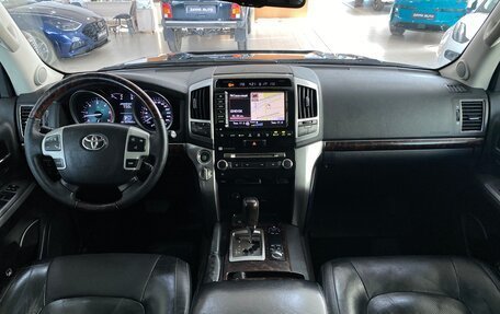 Toyota Land Cruiser 200, 2012 год, 3 299 000 рублей, 10 фотография