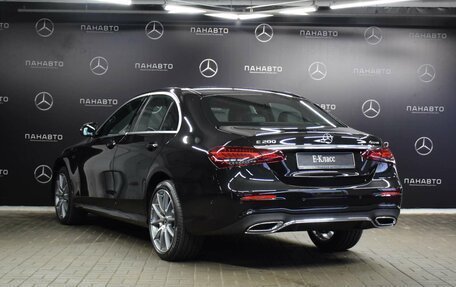 Mercedes-Benz E-Класс, 2022 год, 6 300 000 рублей, 4 фотография