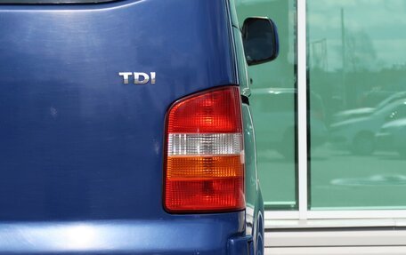 Volkswagen Caravelle T5, 2006 год, 999 000 рублей, 10 фотография