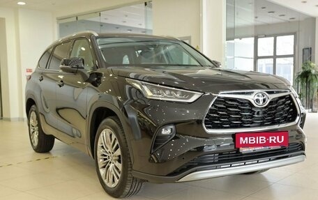 Toyota Highlander, 2024 год, 6 400 000 рублей, 3 фотография